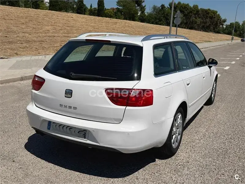 Usado Seat Exeo Style 120 CV (88 kW) 2010 Blanco Familiar