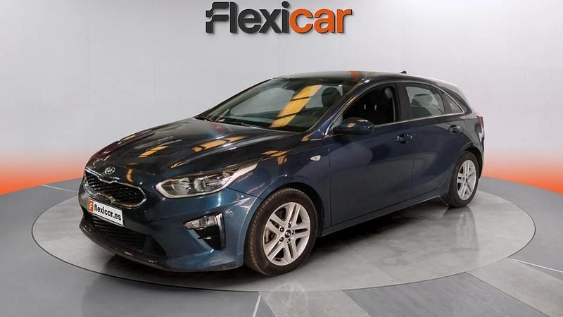 Usado Kia Ceed 100 CV (73 kW) 2020 Azul Utilitario