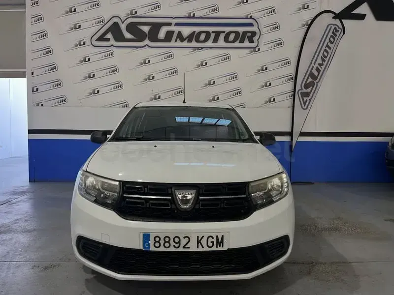 Usado Dacia Sandero Ambiance 75 CV (55 kW) 2018 Blanco Berlina