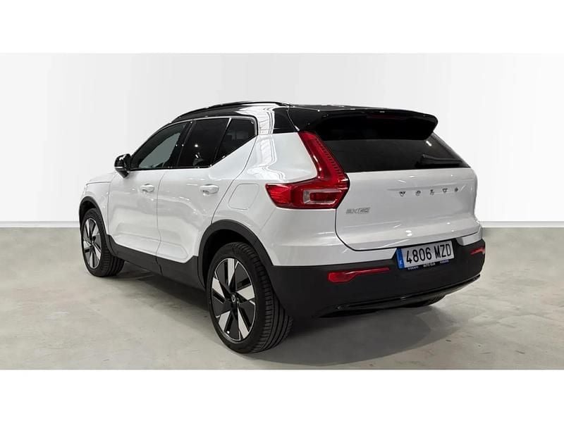 Käytetty Volvo EX40 Core 185 kW (252 HP) 2025 Valkoinen Katumaasturi