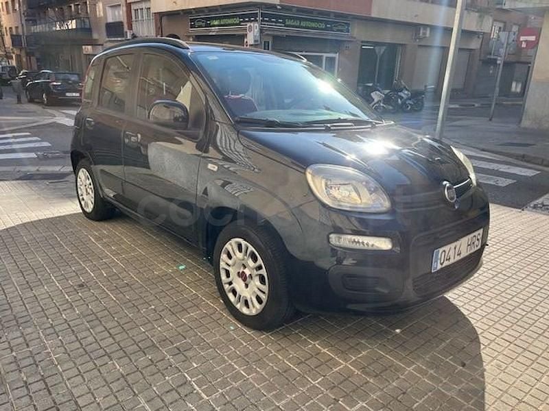 Usado Fiat Panda Lounge 69 CV (50 kW) 2013 Negro Utilitario