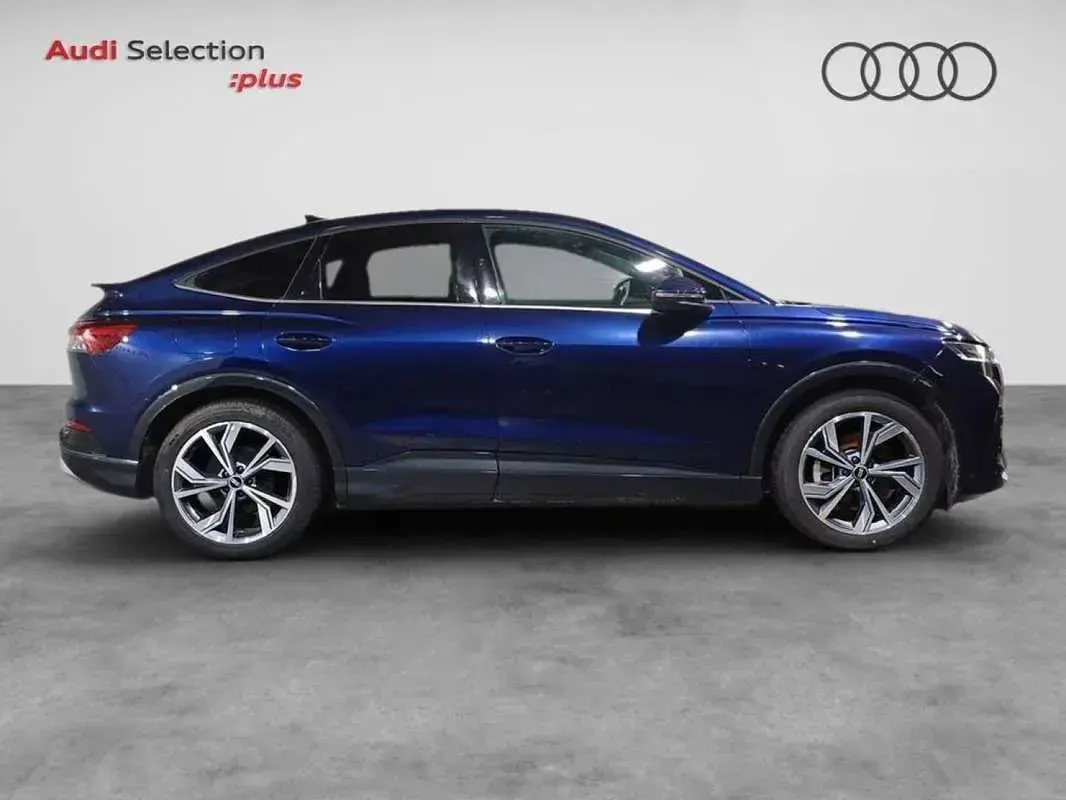 Usado Audi Q4 e-tron Ambiente 150 kW (204 CV) 2021 Azul SUV