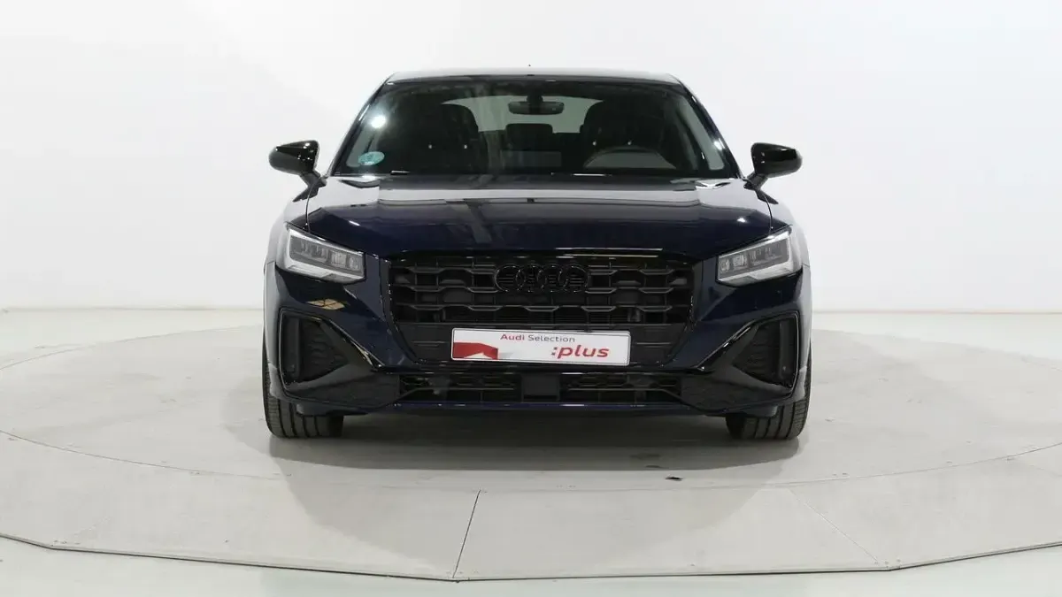 Usado Audi Q2 Comfort 150 CV (110 kW) 2022 Azul SUV
