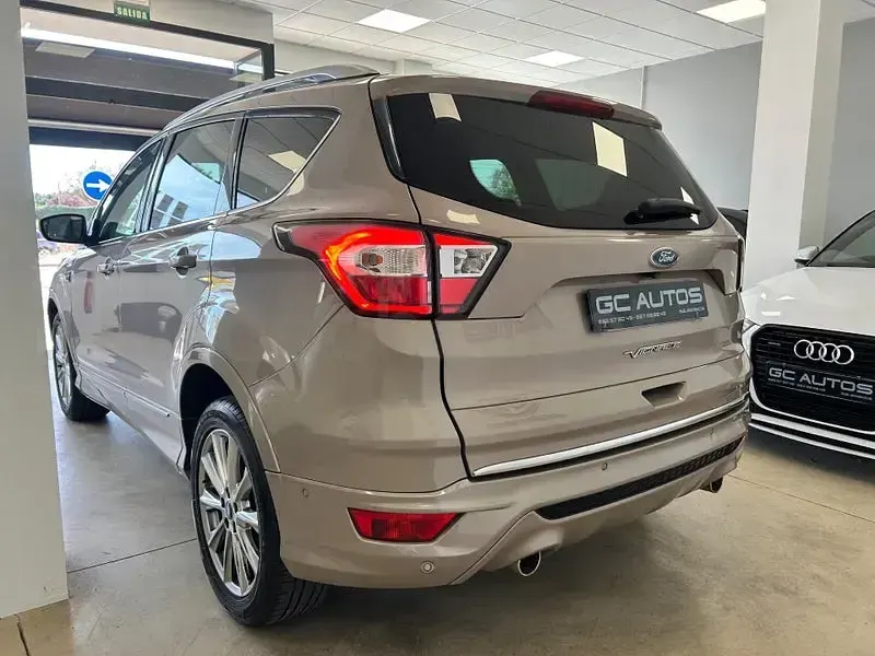 Occasion Ford Kuga Vignale 150 PK (110 kW) 2018 Beige SUV