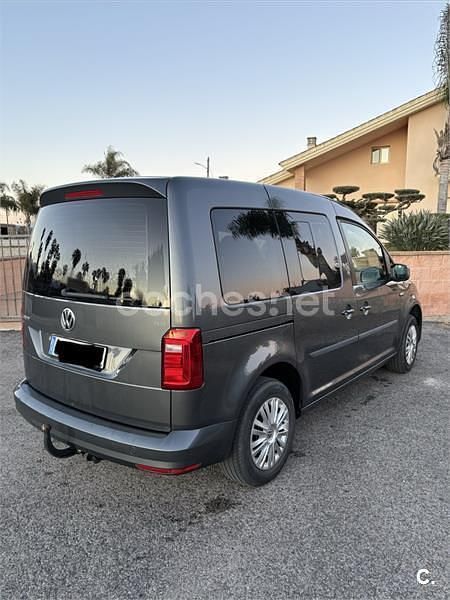 Usado VW Caddy Edition 102 CV (75 kW) 2020 Negro Monovolumen