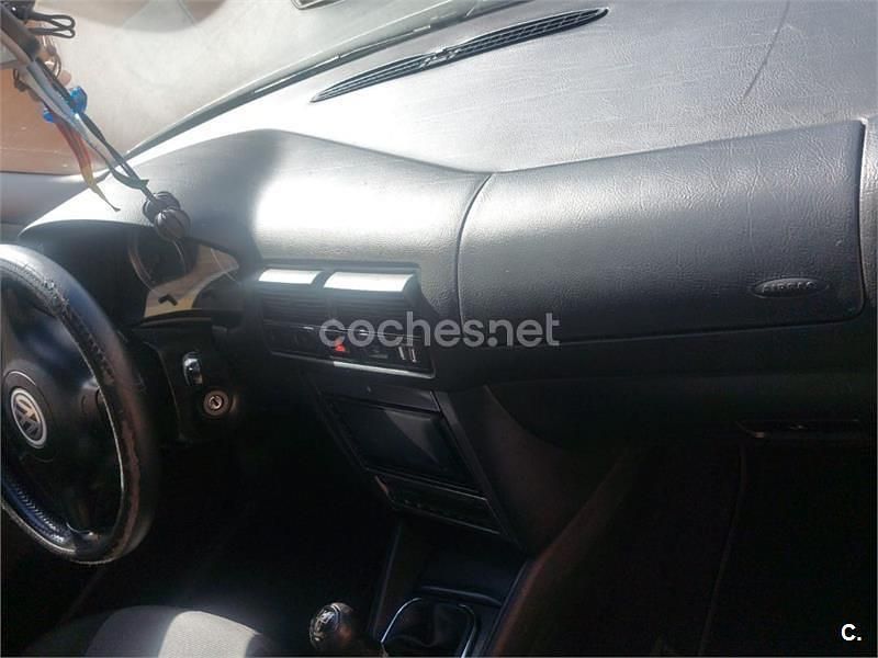 Usado VW Golf IV Highline 105 CV (77 kW) 2003 Verde Berlina