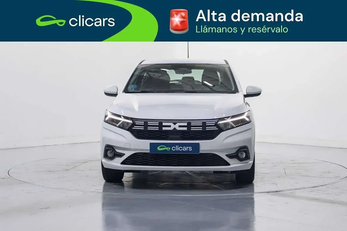 Usado Dacia Sandero Essentiel 101 CV (74 kW) 2025 Blanco Utilitario