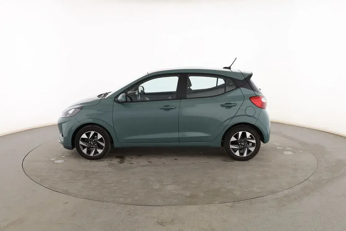 Usado Hyundai i10 67 CV (49 kW) 2023 Verde Utilitario