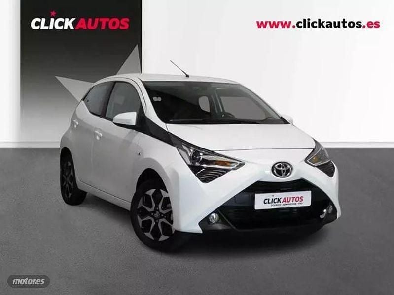 Usado Toyota Aygo X-play 72 CV (52 kW) 2022 Blanco Utilitario