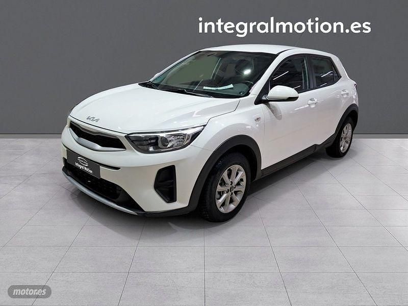 Usado Kia Stonic 84 CV (61 kW) 2023 Negro SUV