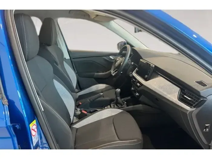 Usado Skoda Kamiq Selection 115 CV (84 kW) 2025 Azul SUV