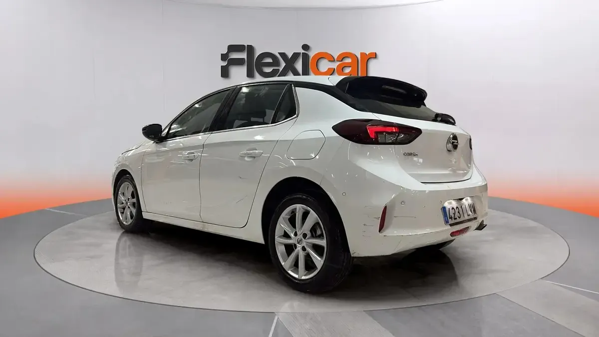 Usado Opel Corsa Elegance 101 CV (74 kW) 2021 Blanco Utilitario