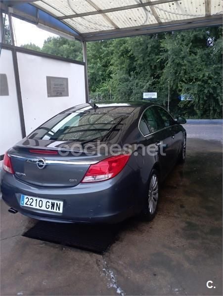 Negro Usado 2010 Opel Insignia Eco Familiar | 7000 € (Caro) - Imagen 1/4