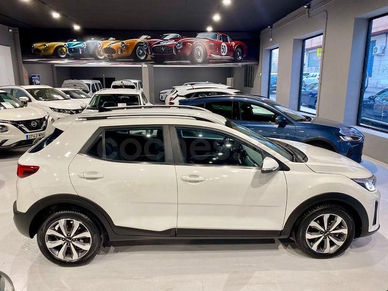 Usado Kia Stonic 100 CV (73 kW) 2021 Blanco SUV