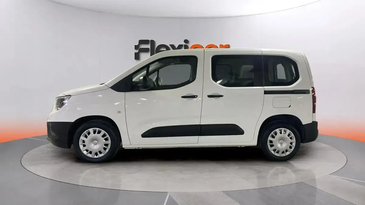 Usado Opel Combo Edition+ 102 CV (75 kW) 2022 Blanco Monovolumen