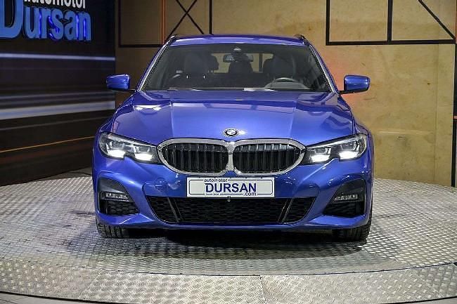Usado BMW 330 265 CV (194 kW) 2019 Azul Familiar
