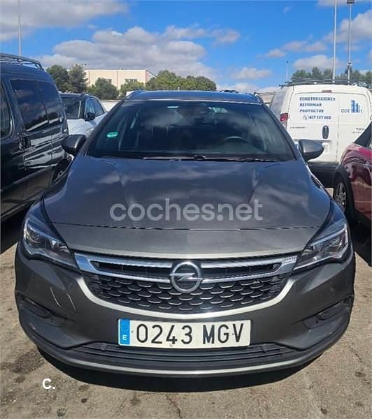 Gris / plata Usado 2017 Opel Astra Excellence Familiar | 8600 € (Precio justo) - Imagen 1/4