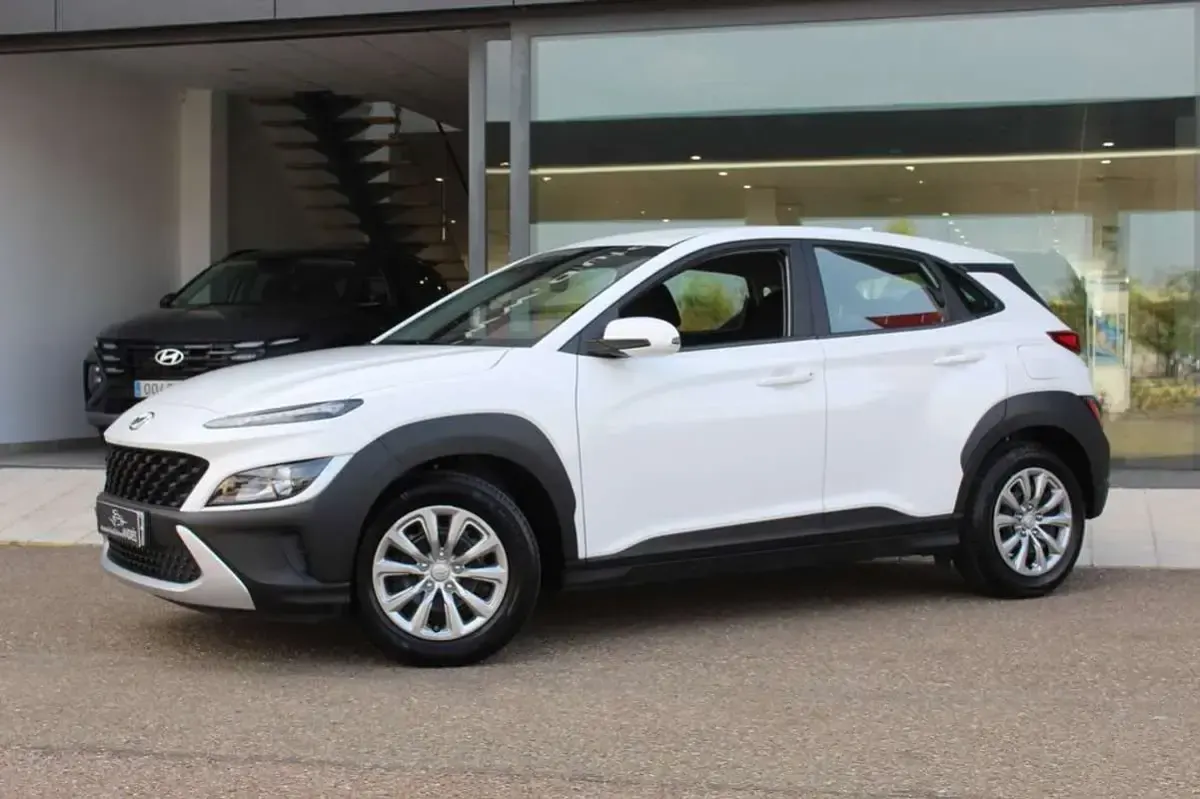 Usado Hyundai Kona 120 CV (88 kW) 2022 Blanco SUV