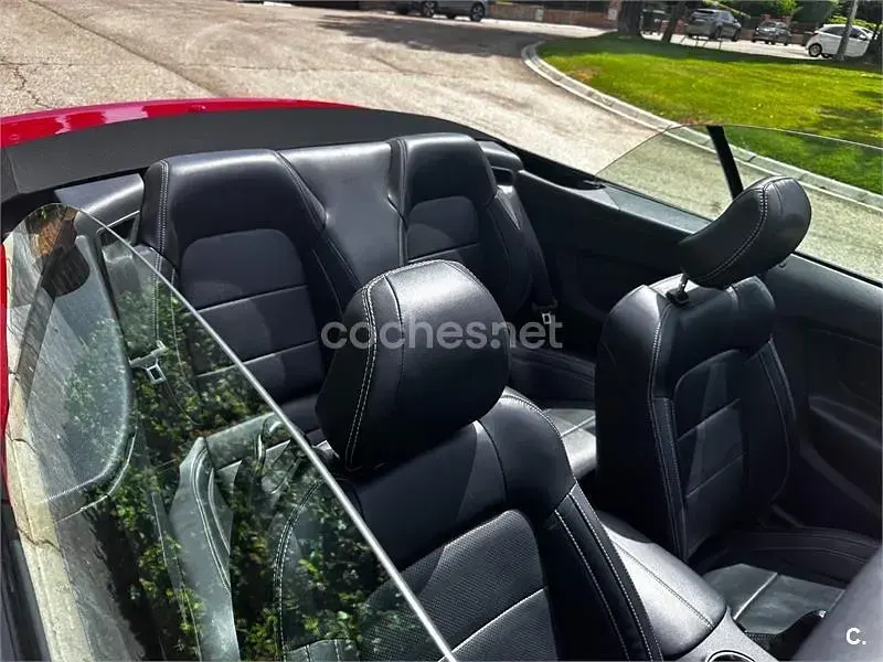 Usado Ford Mustang GT 450 CV (330 kW) 2018 Rojo Descapotable