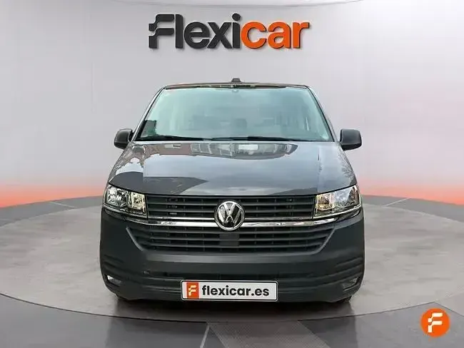 Usado VW Caravelle 110 CV (80 kW) 2023 Gris Van