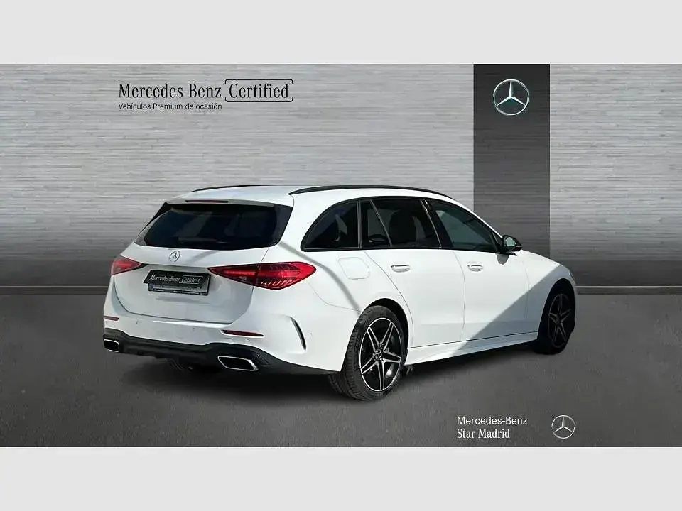 Usado Mercedes C300e 313 CV (230 kW) 2022 Blanco Familiar