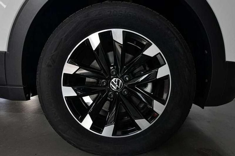 Usado VW T-Cross 95 CV (69 kW) 2022 Gris SUV