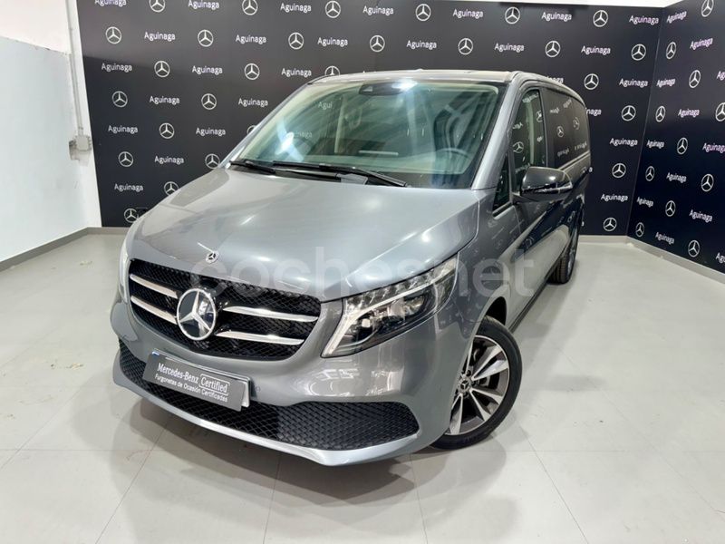 Gris / plata Usado 2023 Mercedes V250 Avantgarde Monovolumen | 73.700 € - Imagen 1/4