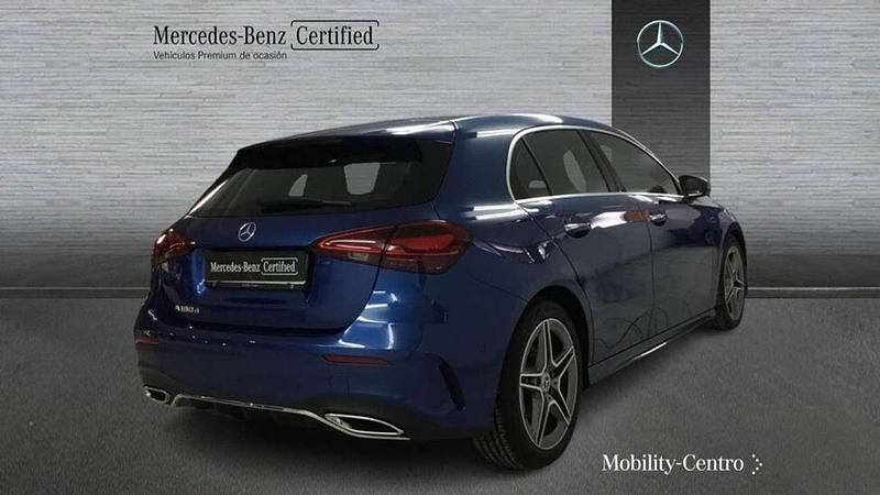 Usado Mercedes A180 109 CV (80 kW) 2024 Azul Utilitario