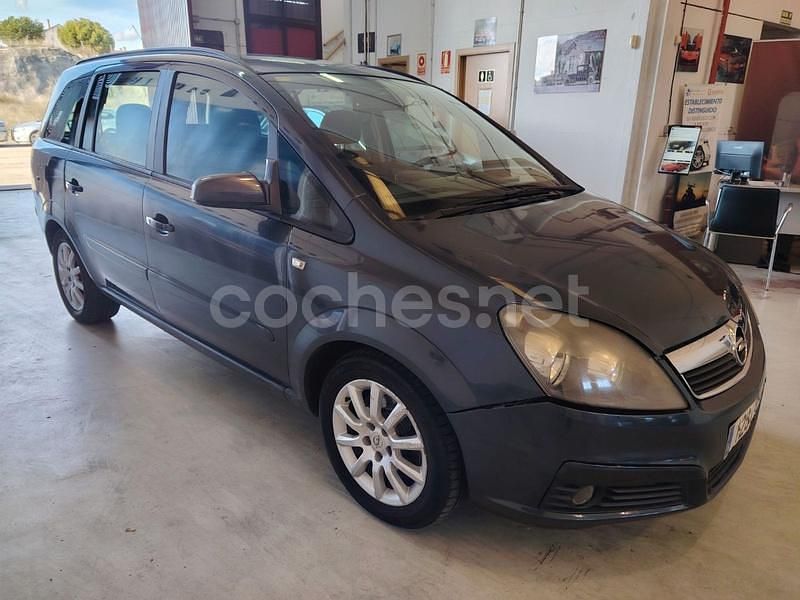 Usado Opel Zafira Enjoy 120 CV (88 kW) 2008 Gris / plata Monovolumen