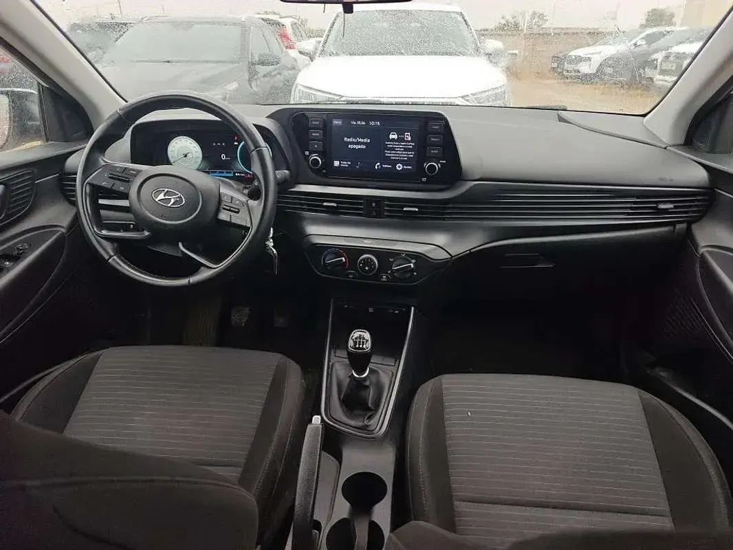 Usado Hyundai i20 101 CV (74 kW) 2022 Blanco Utilitario