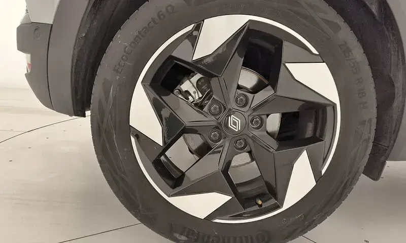 Begagnad Renault Captur Techno 100 HK (73 kW) 2025 Grå SUV