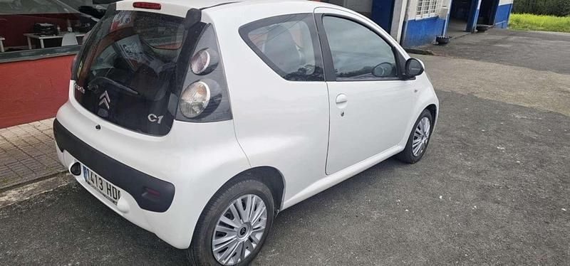 Usado Citroën C1 54 CV (39 kW) 2010 Blanco Utilitario