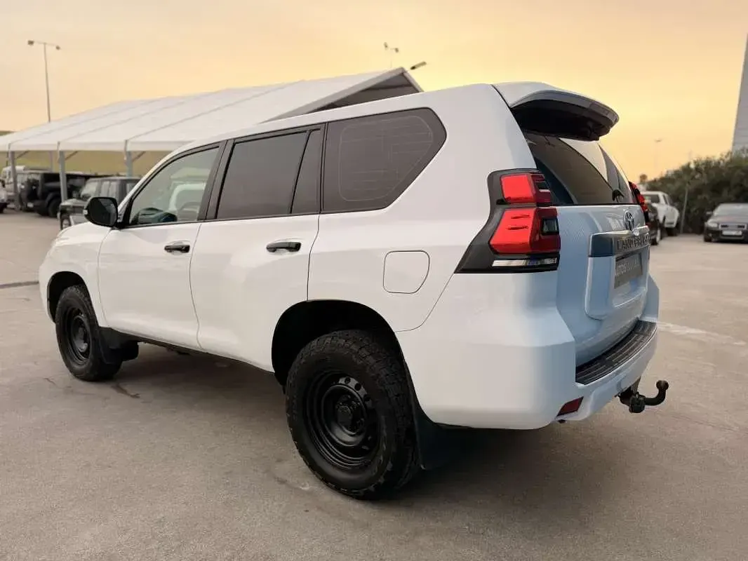 Usado Toyota Land Cruiser 204 CV (150 kW) 2020 Blanco SUV