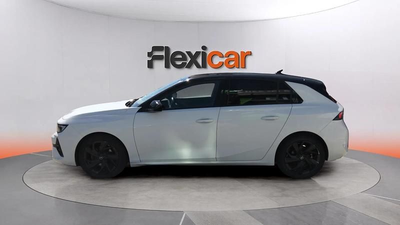 Usado Opel Astra 131 CV (96 kW) 2023 Blanco Familiar
