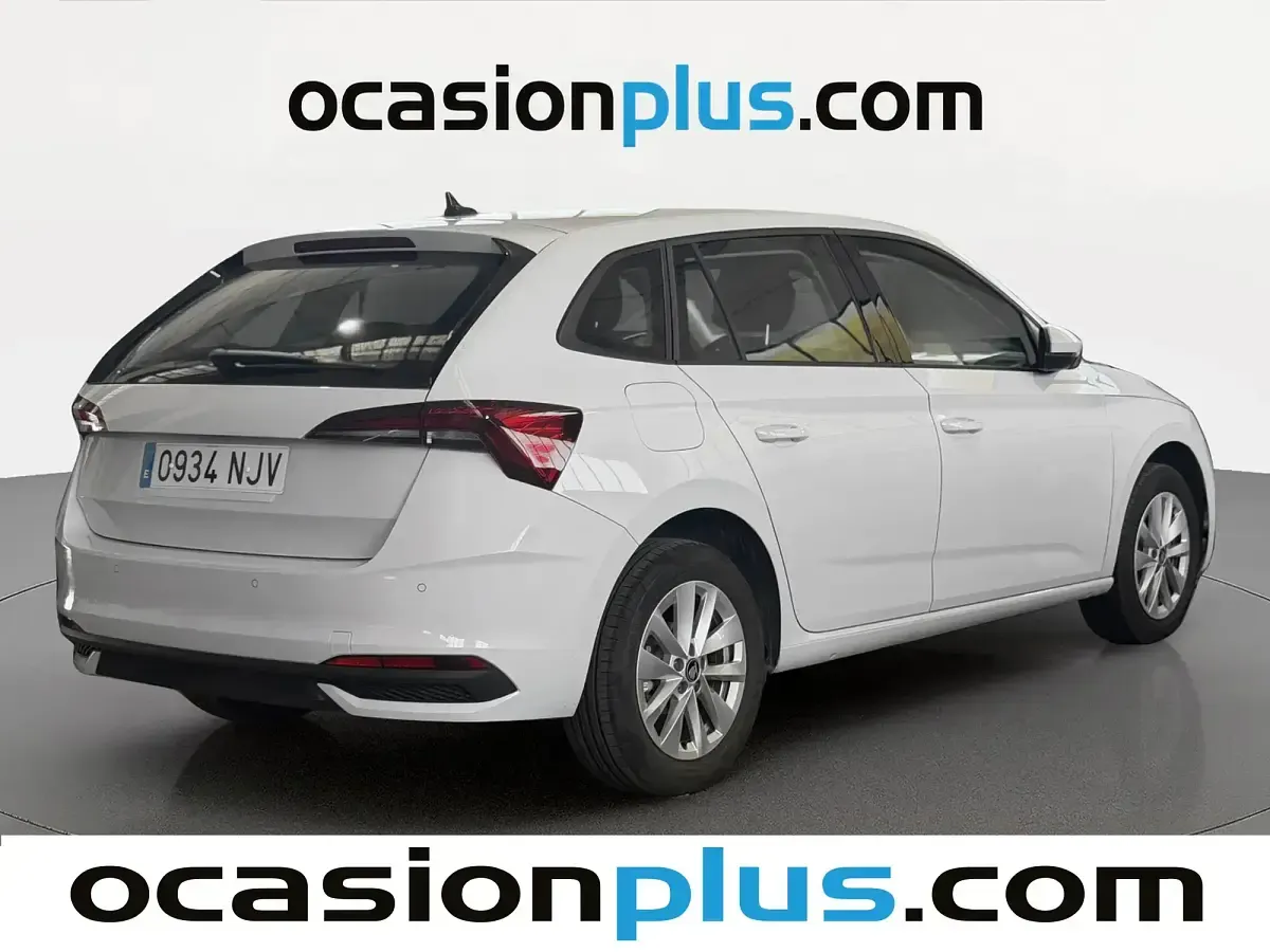 Usado Skoda Scala 115 CV (84 kW) 2026 Blanco Utilitario