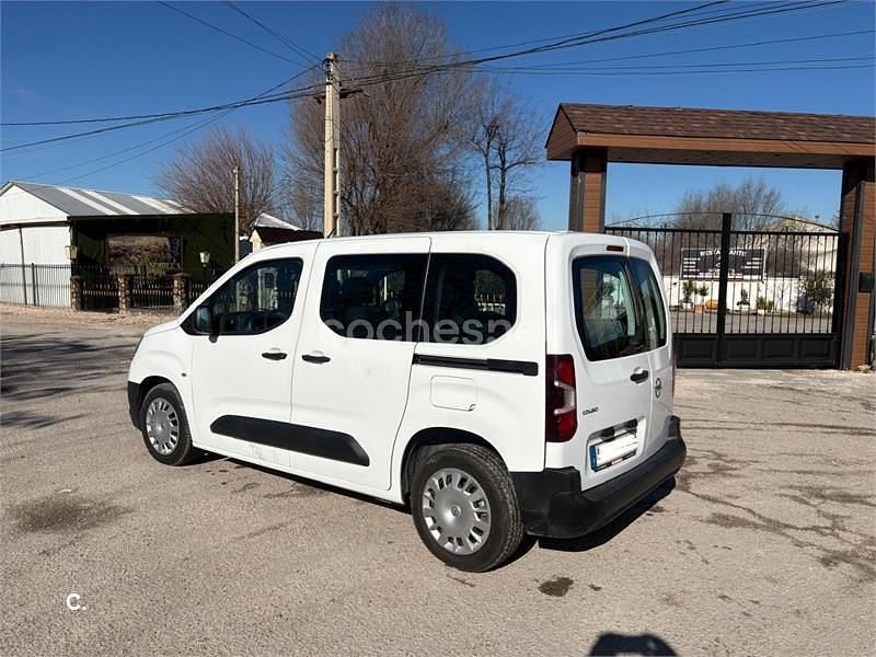 Usado Opel Combo Life Elegance 102 CV (75 kW) 2021 Blanco Monovolumen