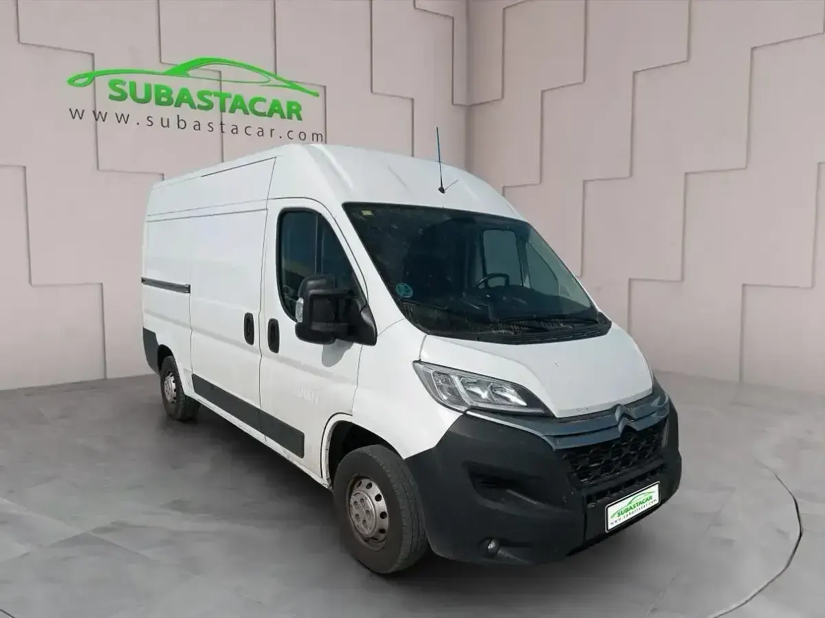 Usado Citroën Jumper 131 CV (96 kW) 2020 Blanco Monovolumen