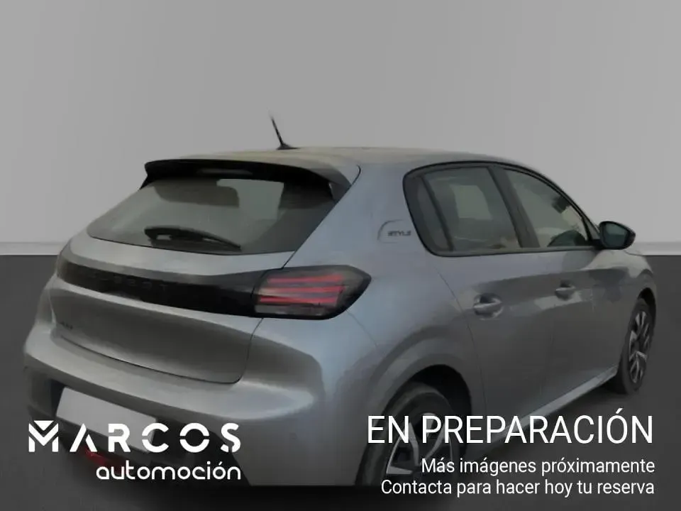Usado Peugeot 208 Style 100 CV (73 kW) 2025 Utilitario