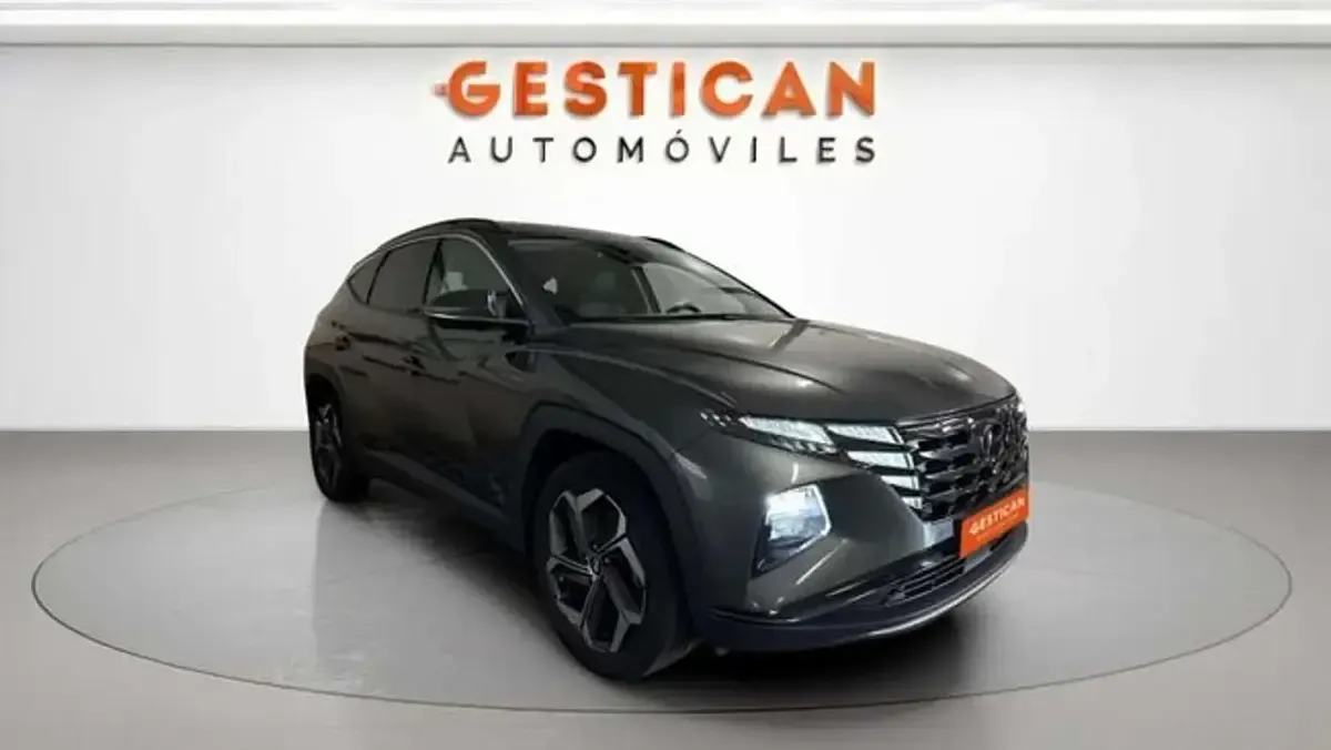 Usado Hyundai Tucson Style 265 CV (194 kW) 2022 Gris SUV