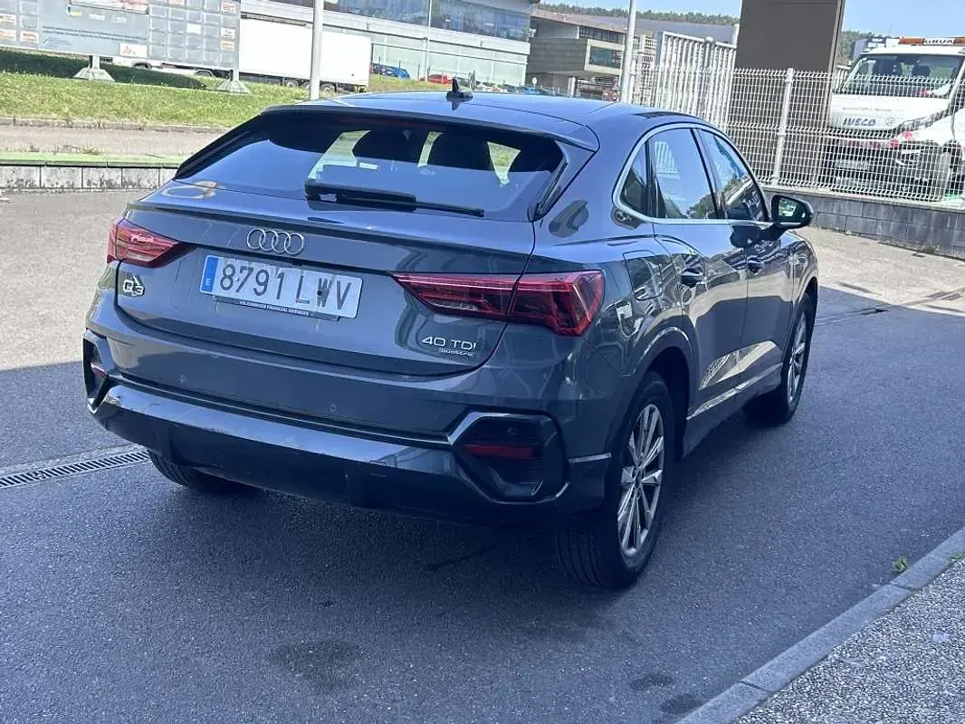 Usado Audi Q3 Sportback Advanced 200 CV (147 kW) 2022 Gris SUV