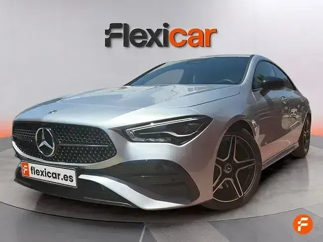 Usado Mercedes CLA200 Shooting Brake 163 CV (119 kW) 2024 Gris Familiar