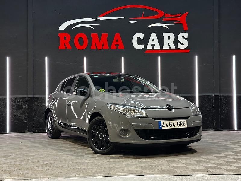 Gris / plata Usado 2009 Renault Mégane Berlina | 6450 € (Precio justo) - Imagen 1/4