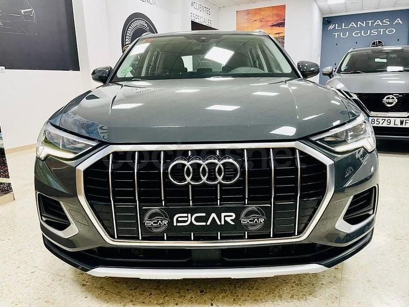 Usado Audi Q3 Ambiente 150 CV (110 kW) 2022 Gris / plata SUV