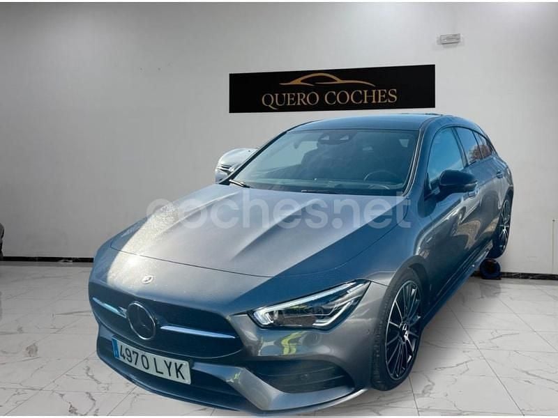 Gris / plata Usado 2022 Mercedes CLA200 Shooting Brake Familiar | 31.490 € (Buen precio) - Imagen 1/4