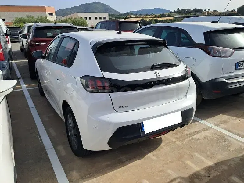 Usado Peugeot 208 Active 100 CV (73 kW) 2022 Blanco Utilitario