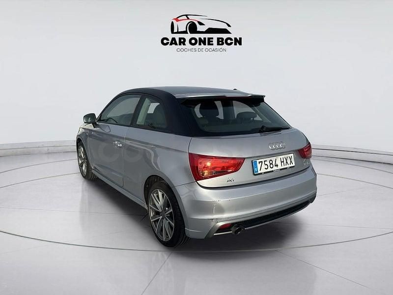 Usado Audi A1 Attraction 86 CV (63 kW) 2014 Gris / plata Berlina
