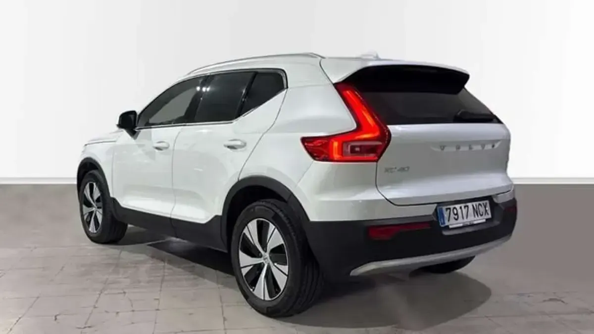 Brugt Volvo XC40 Core 163 HK (119 kW) 2025 Hvid SUV