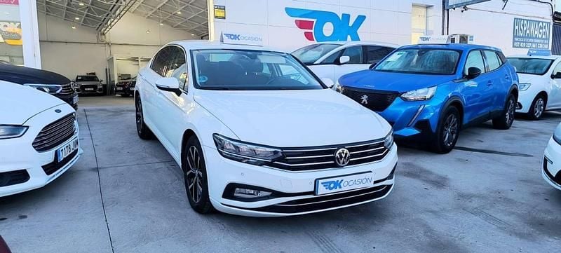 Blanco Usado 2020 VW Passat Business Familiar | 20.500 € (Caro) - Imagen 1/4