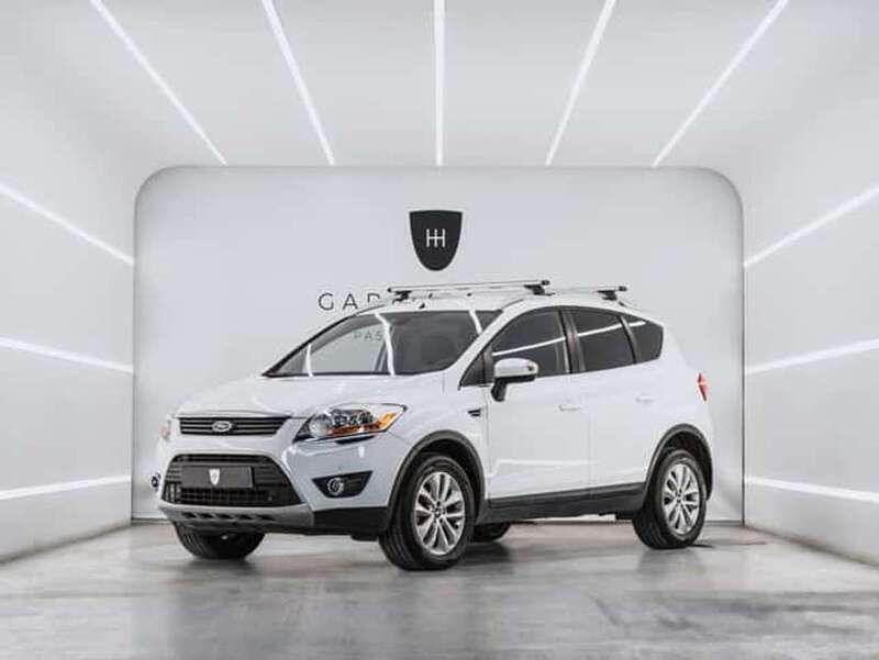 Blanco Usado 2010 Ford Kuga Titanium SUV | 9299 € (Precio justo) - Imagen 1/4