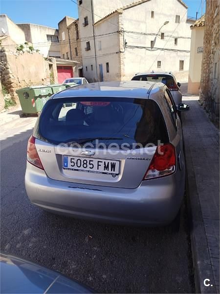 Usado Chevrolet Kalos SE 72 CV (52 kW) 2007 Gris / plata Berlina